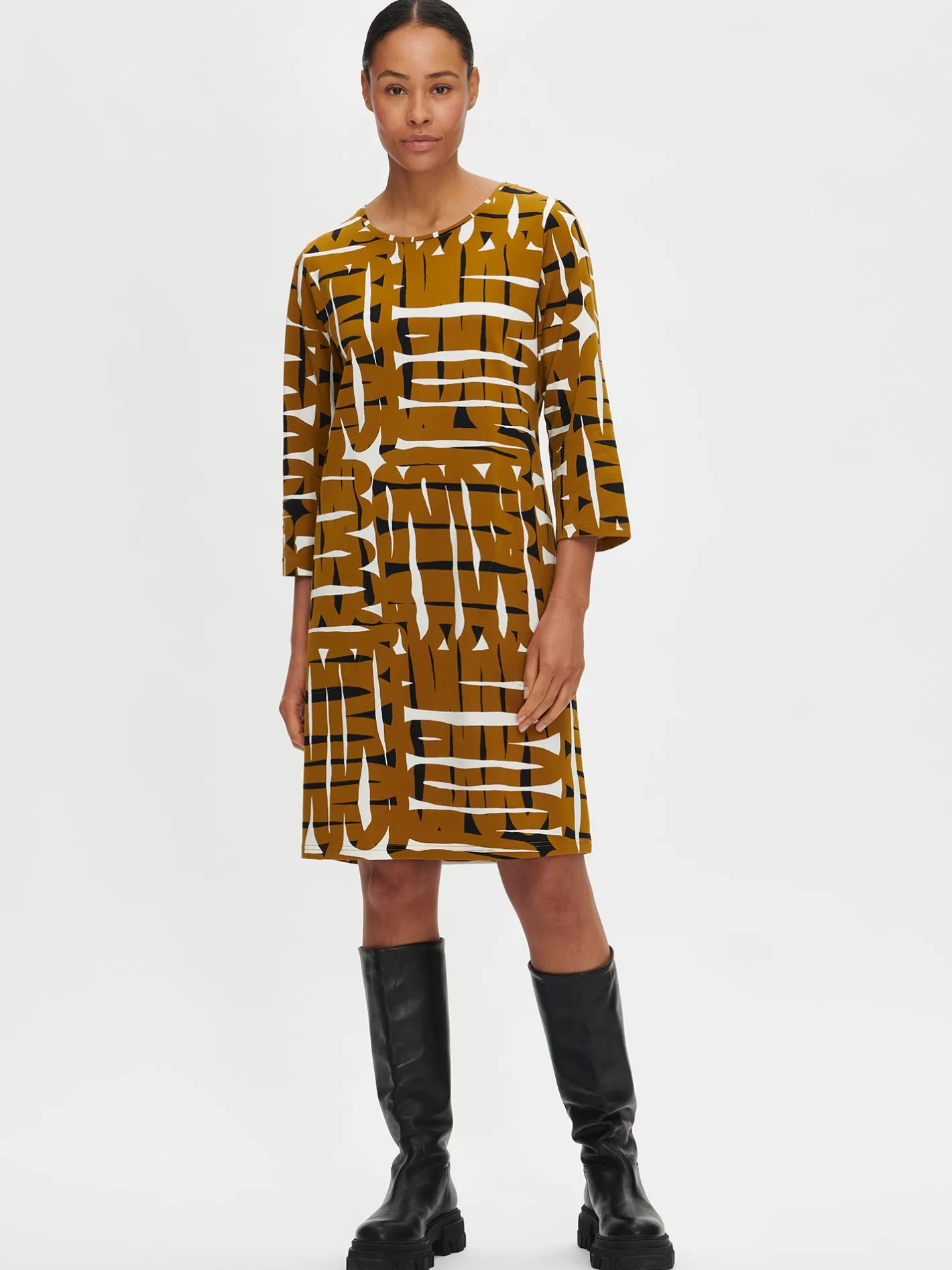 Nanso KAIKU trikoomekko -* Mekot