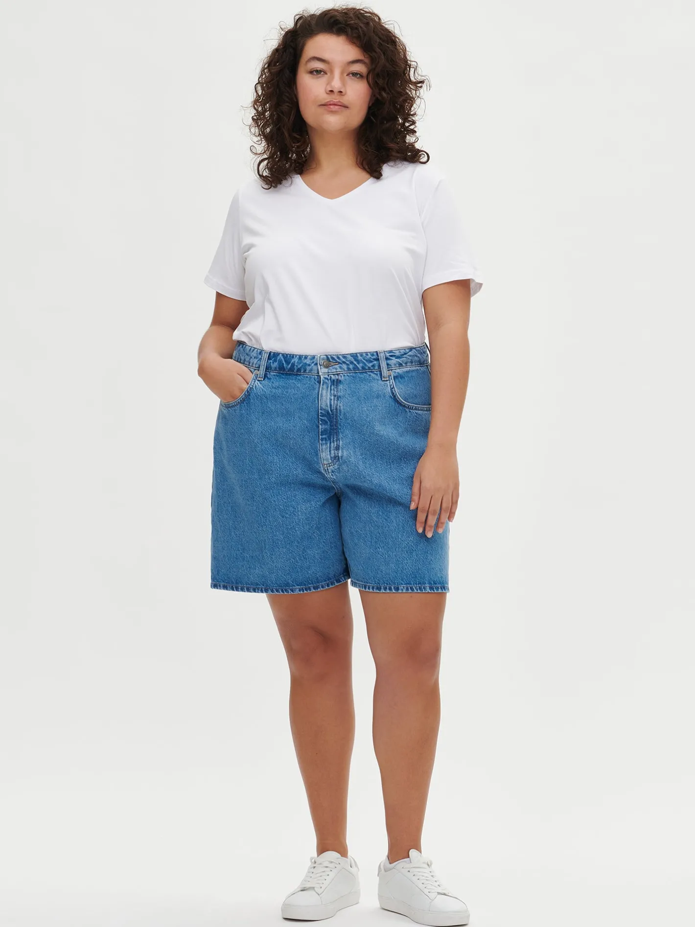 Nanso KAMILLA farkkushortsit -* Housut Ja Farkut