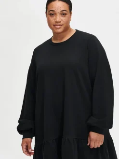 Nanso LEIJA mekko -* Mekot