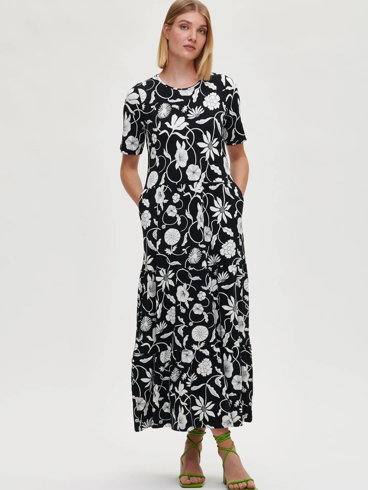 Nanso PIENI LINOKUKKA trikoomekko -* Mekot