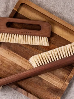 Nanso STEAMERY vegaaninen vaateharja -* Steamery - Vaatehuoltotuotteet