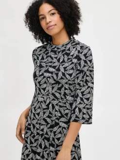 Nanso TRIINE trikoomekko -* Mekot