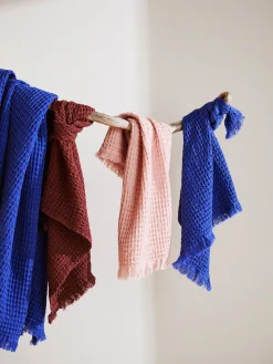 Nanso VOHVELI kylpypyyhe - tumman* Pyyhkeet Ja Kosmetiikkalaukut